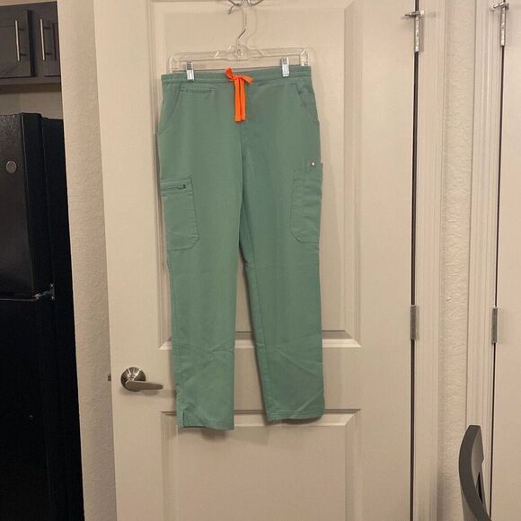 Figs scrub pants Yola skinny scrubs women’s size small  ￼S/P￼ - Picture 1 of 8